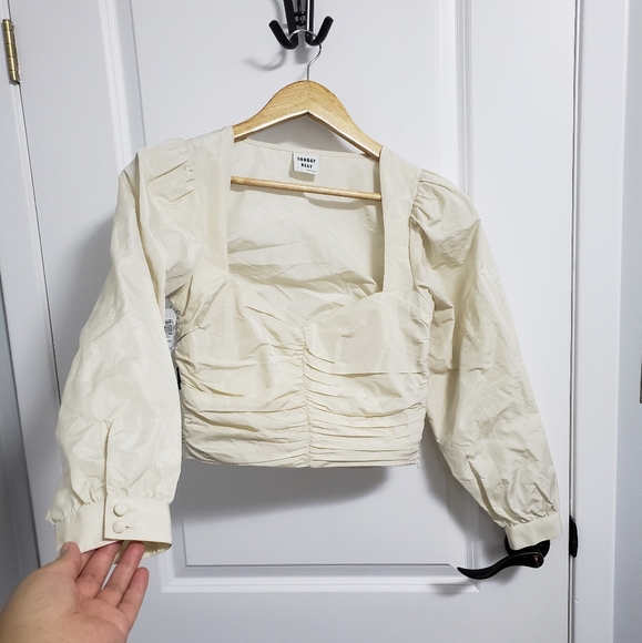 ARITZIA SUNDAY BEST Giselle Petal Top Blouse - Picture 5 of 12